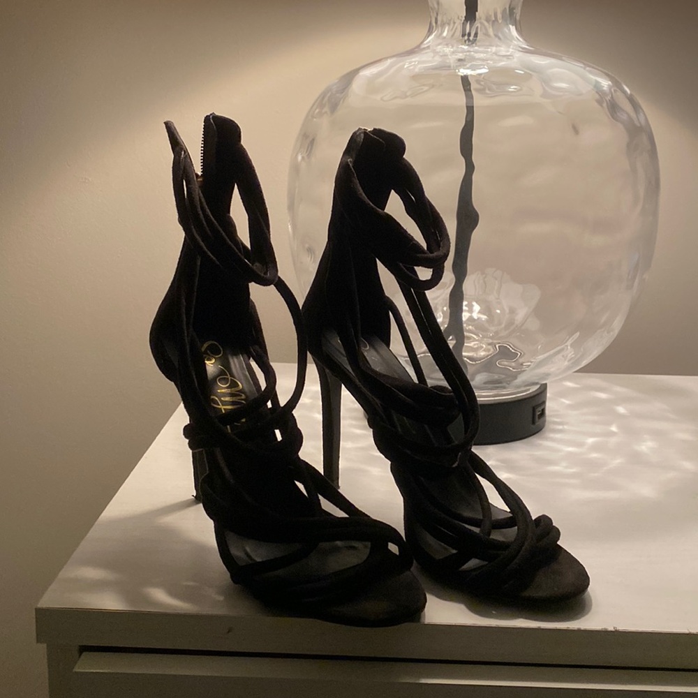 Black scrappy heels